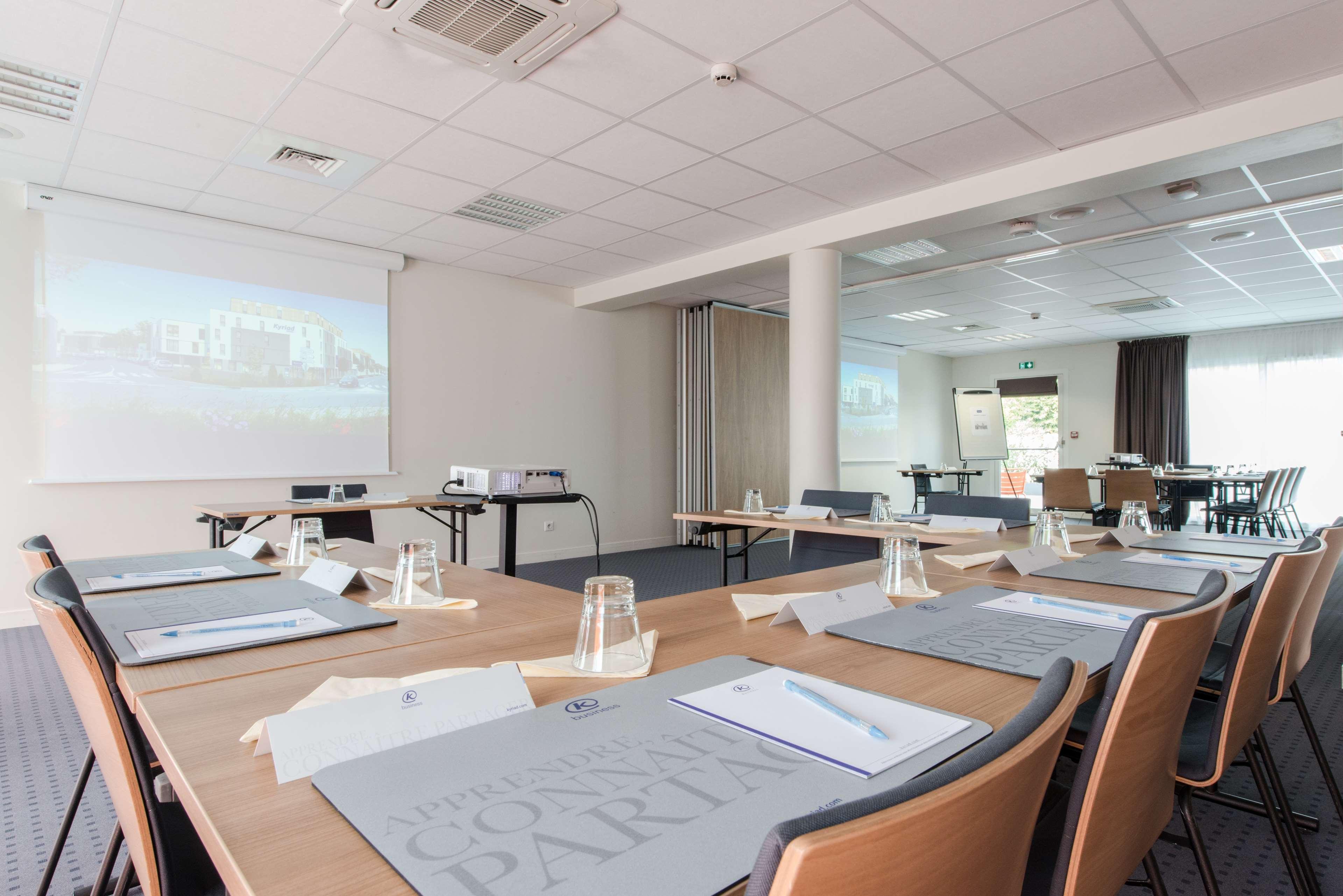 Hotel Confort La Rochelle Centre Les Minimes Exterior photo