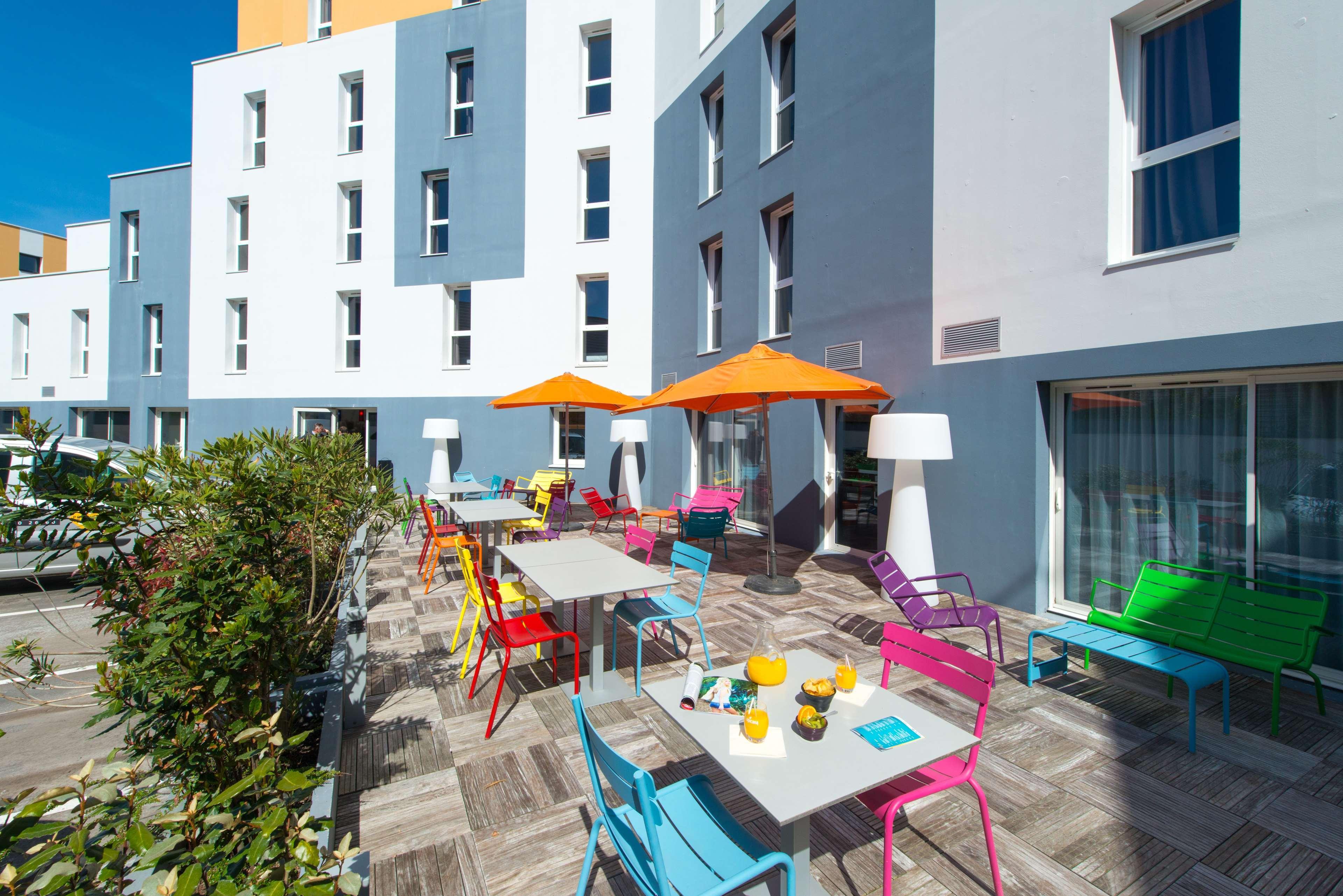 Hotel Confort La Rochelle Centre Les Minimes Exterior photo