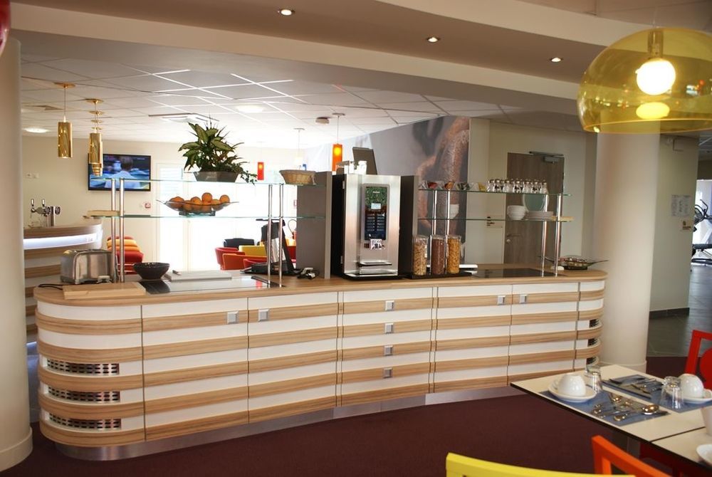Hotel Confort La Rochelle Centre Les Minimes Restaurant photo