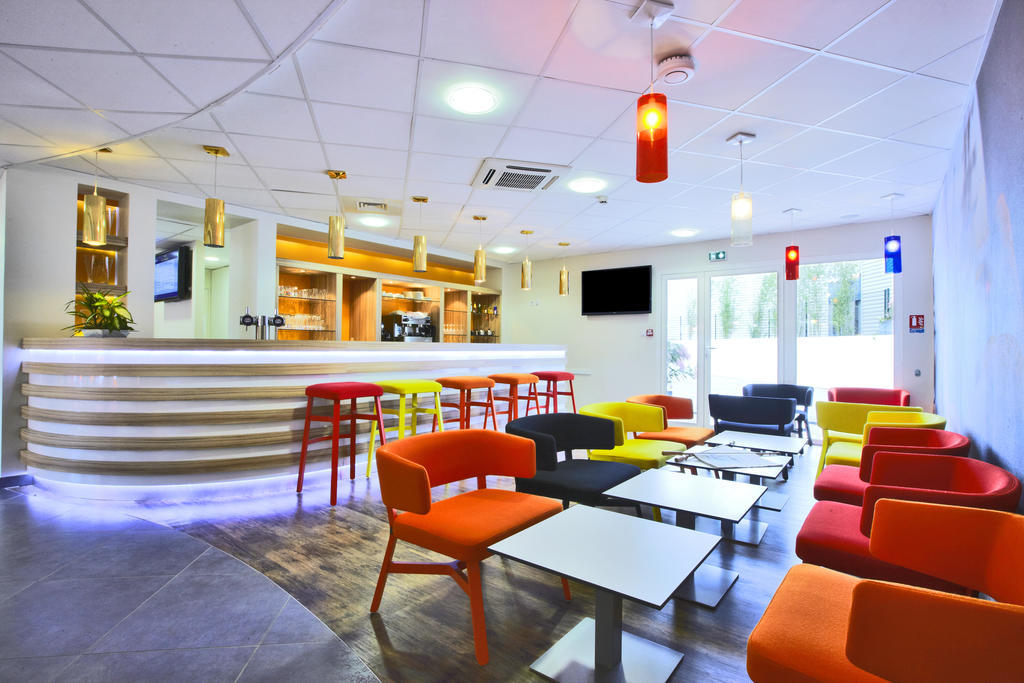 Hotel Confort La Rochelle Centre Les Minimes Exterior photo